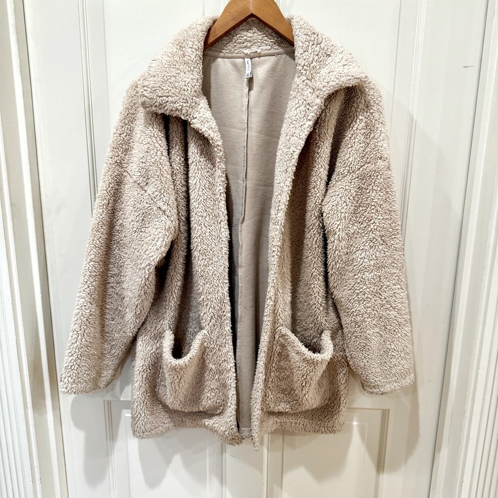 Z Supply Teddy Jacket/ Coat Sz XS, Oversized Beige/Oatmeal color